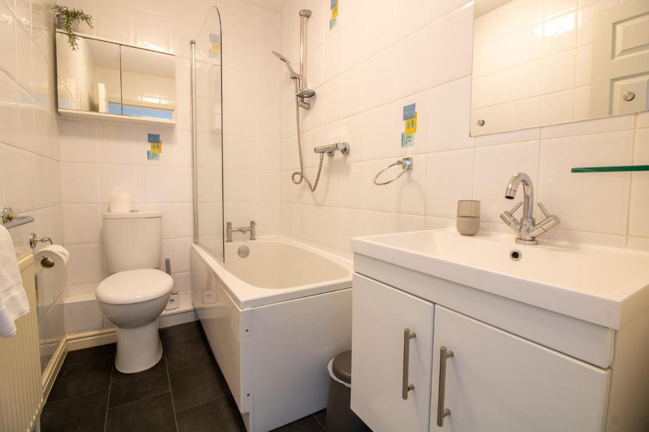 Laurels- 3-Beds, Parking, Short Walk To Beach Torquay Εξωτερικό φωτογραφία